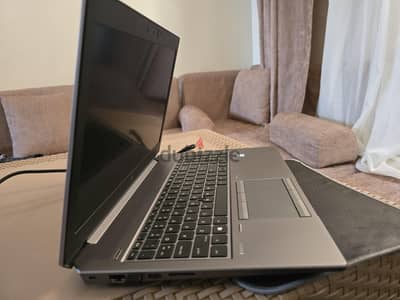 zbook g6 i7. . 9850h. ram 16 . hard 512