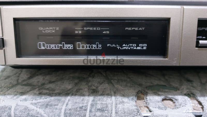 Turntable Akai AP-Q330 2