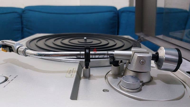 Turntable Akai AP-Q330 5