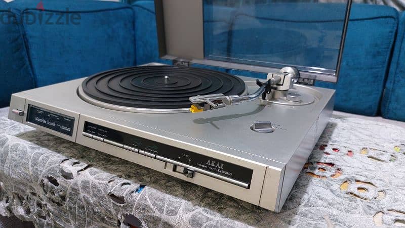 Turntable Akai AP-Q330 6