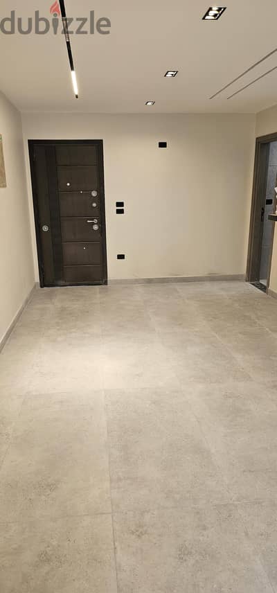 b11 apartment for sale