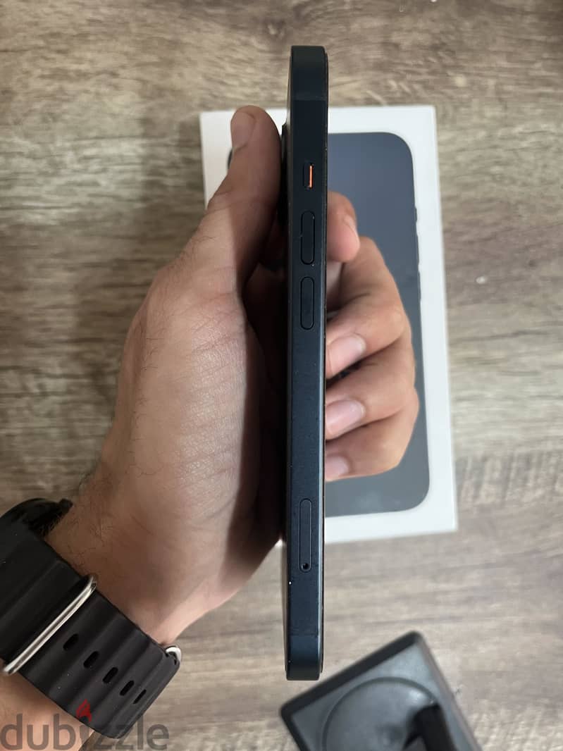 Apple - iPhone 13 4