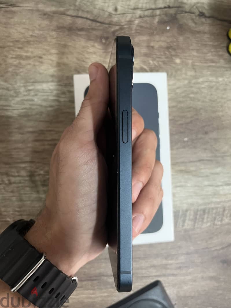Apple - iPhone 13 5
