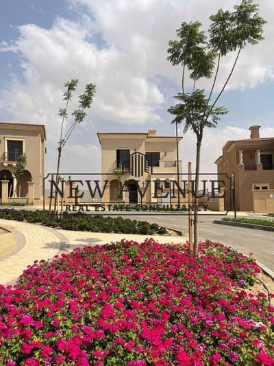 Villa Corner Ready to move overlooking greenery biggest land with very attractive  price for sale  at City Gate