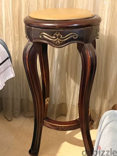 High table / bar chairs