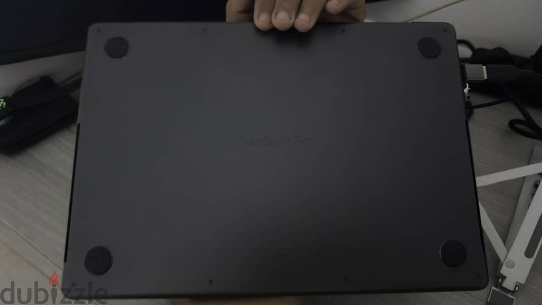 MacBook Pro (M5 chip) 1