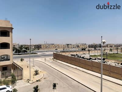 شقه للإيجار بالمستثمرين الجنوبية التجمع الخامس على محور محمد نجيب قريب لشارع التسعين الجنوبى