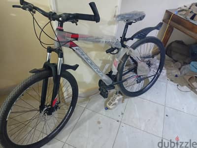 دراجه جديده  وسبب البيع لدواعي السفر