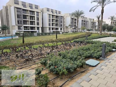 شقة مع جاردن تشطيب كامل علي لاند سكيب للبيع في المراسم، فيفث سكوير، القاهرة الجديدة AlMarasem Fifth Square New Cairo