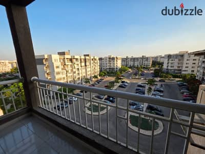 Apartment for sale in my city B10  area 140 meters  3 bedrooms 2 bathrooms reception kitchen finishing by Talaat Moustafa Company immediate delivery  with meters