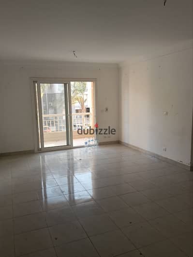 Apartment for rent in Madinaty 116m first upper floor with kitchen B10