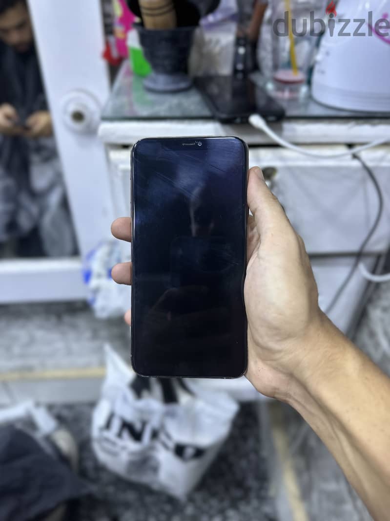 Apple - iPhone 11 Pro Max 3