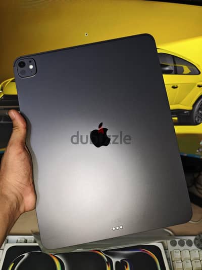Ipad pro 13inch m5.   كسر زيرو