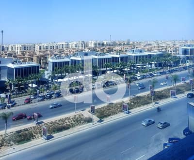 مكتب إداري مميز $1,856 تشطيب كامل بالتكييفات للإيجار | أمام واتر واي، شارع التسعين الشمالي أقل سعر إيجار بالموقع | إطلالة مباشرة وموقع  في قلب التجمع