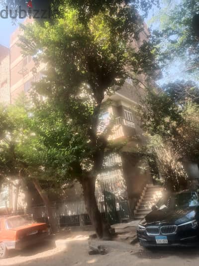 عمارة للبيع في المعادي  شارع ١٠٤
