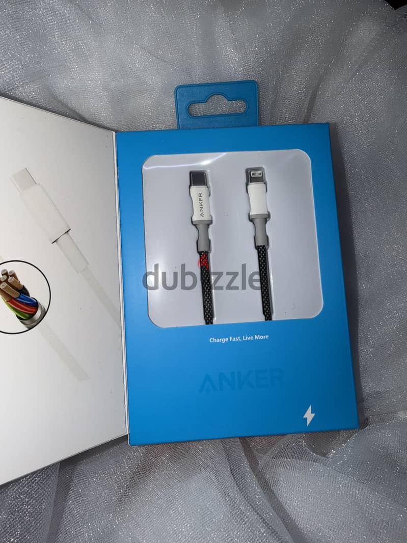 Charger with USB-C cable featuring a Lightning connector 3