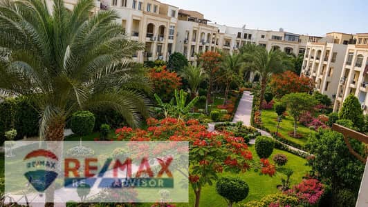 للبيع شقه بالمطبخ والدريسنج كمبوند حدائق المهندسين الشيخ زايد أمام سعودي ماركت لوكيشن مميز