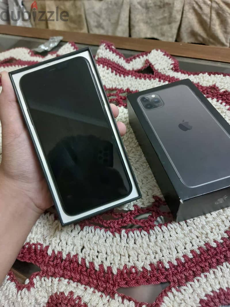 Apple - iPhone 11 Pro Max 2