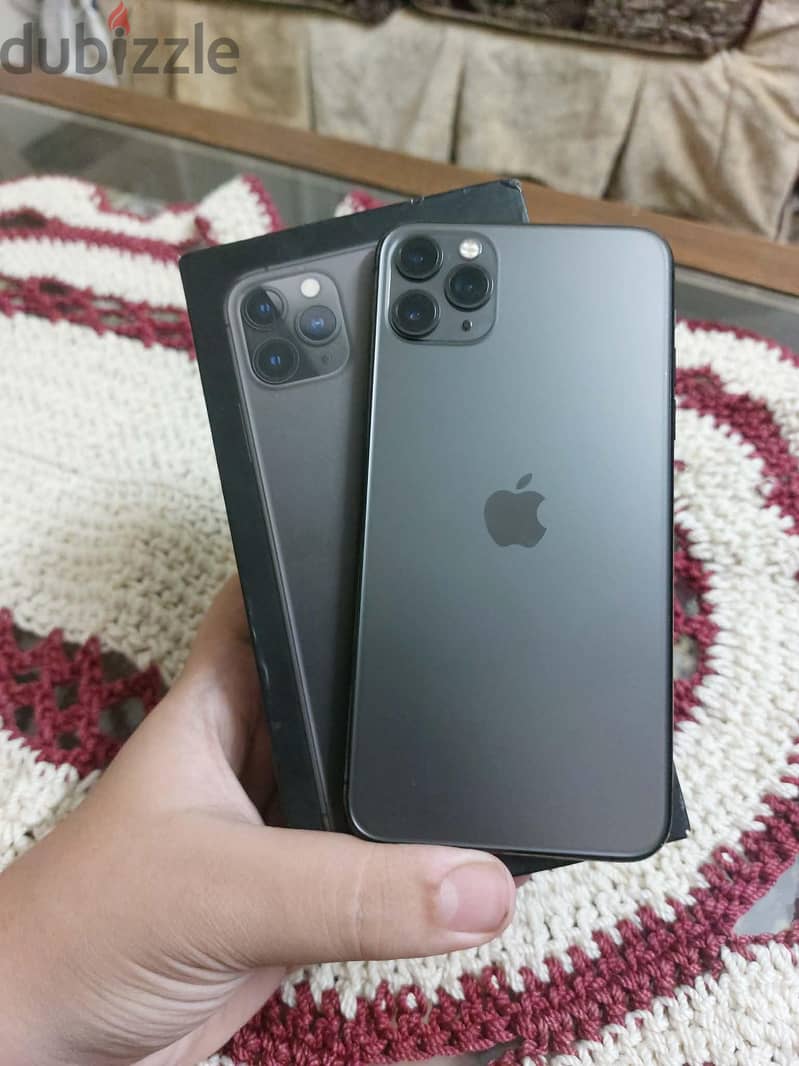 Apple - iPhone 11 Pro Max 3