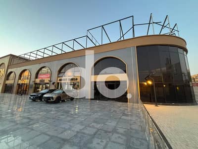 موقع تجاري ناصية  $12,371 (دوبلكس) للإيجار-فرصة استثنائية بمساحة شاسعة، إطلالة بانورامية، ومساحة خارجية ممتازة لأرقى مطاعم