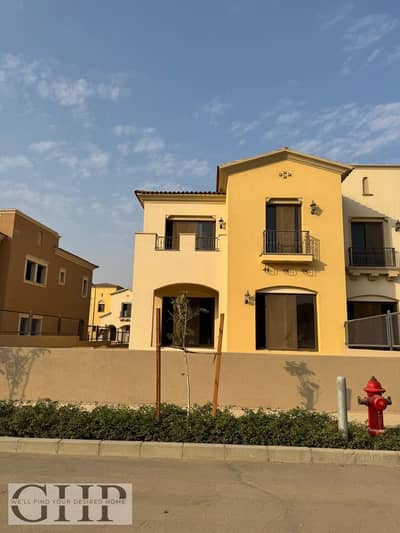 أقل من سعر السوق تاون هاوس ميدل للبيع تشطيب كامل في سيتي جيت القطرية ديار التجمع الخامس City Gate Diar Qatari New Cairo