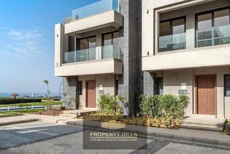 شاليه 3 غرف استلام فوري Sea view في La Vista العين السخنة بجوار IL Monte Galala