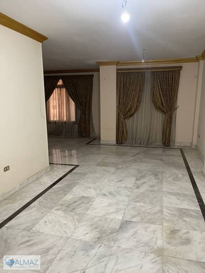 شقه فاضيه 161 متر للايجار بالمطبخ في النرجس عمارات في التجمع الخامس بالقرب من شارع التسعين الجنوبي