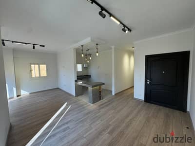 Apartment for rent in South Investors, opposite Al-Zohour Club, on the same street as Point 90 Mall, 185 sq m, intercom - elevator