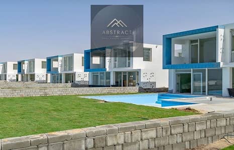 فيلا للبيع Townhouse في افضل بحر في الساحل الشمالي علي اللاجون دايركت مع رؤيه كامله للبحر بالتقسيط علي 10 سنين متشطبه بالكامل في سولت الساحل الشمالي