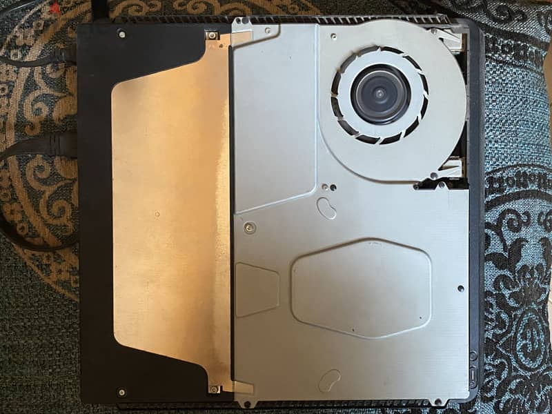 Ps4 slim 1TB 4