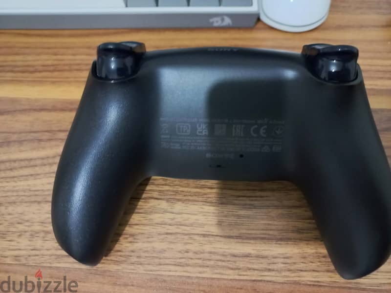 PS5 controller 3