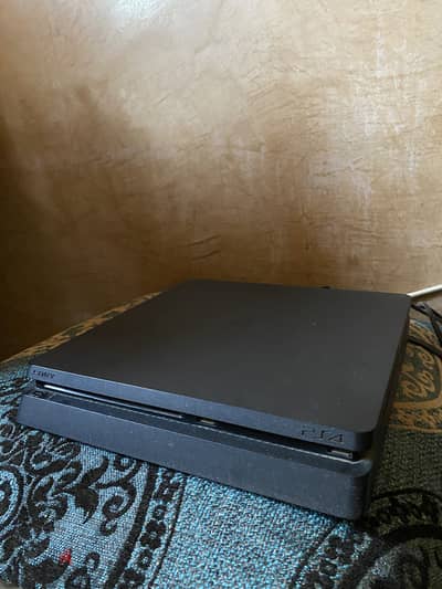 Ps4 slim 1TB