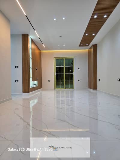 Apartment for sale in the Pyramids Gardens, third gate, super lux finishing