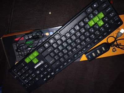 usb hub و كيببورد حاله جديده