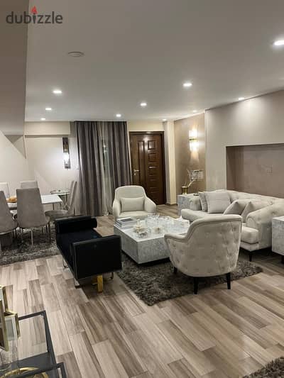 For sale, a distinctive apartment 300m, Zahraa El Maadi, the seventh section, near Al-Waha French School, distinctive facade, and chic building with an elegant entrance.