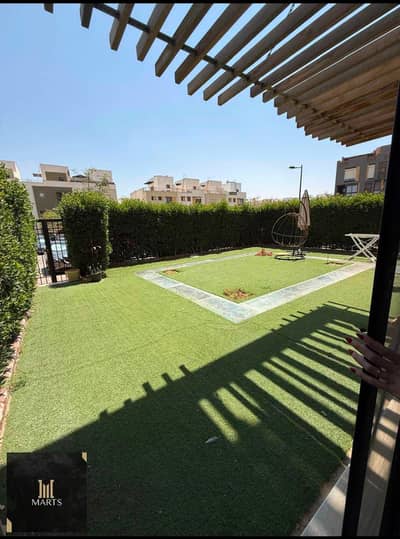 دوبلكس مفروش بالكامل للإيجار | 3 غرف + ماستر بدريسنج | ويست تاون – بيفرلي هيلز