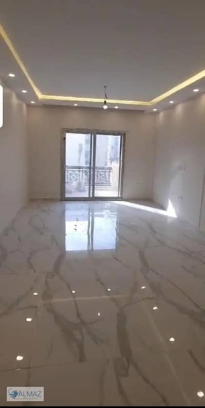 Unfurnished 155 sqm apartment for rent in Paradise Compound, Fifth Settlement, near South 90th Street and Gamal Abdel Nasser Axis.