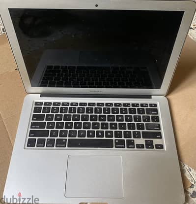 MacBook Air 13” Core i7 / 8GB RAM / 256GB SSD – Excellent Condition