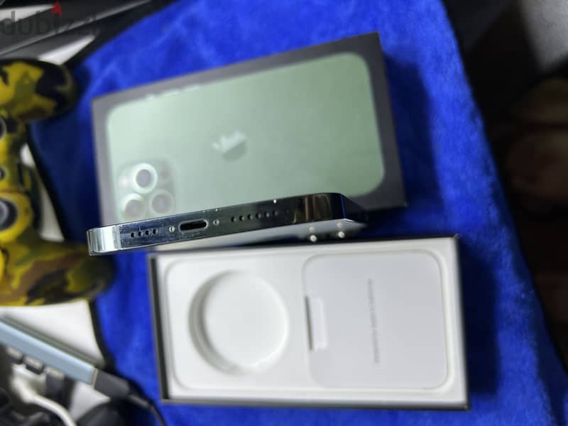 iPhone 13 Pro Max 1