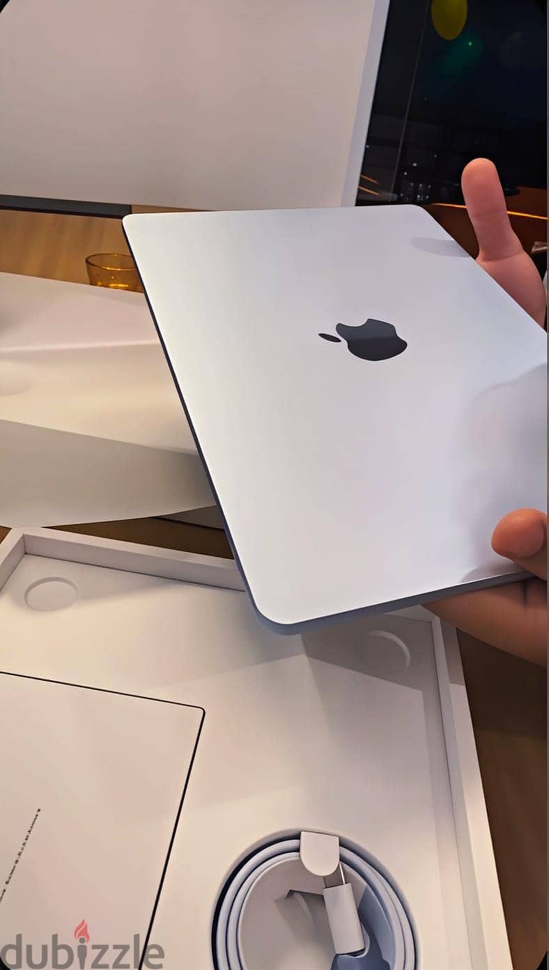 MacBook 1