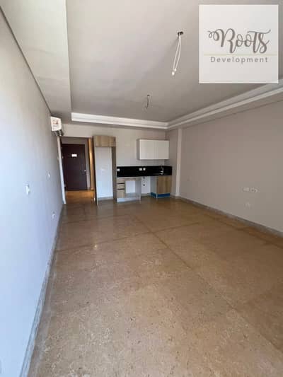 للايجار استديو متشطب بالتكييفات والمطبخ، بحري مميز في كمبوند زد ويست، الشيخ ذايد For Rent Studio with AC/S and Kitchen,in Zed West - Sheikh Zayed