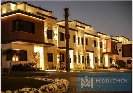 تاون هاوس 176م للبيع بالتقسيط ازار2 القاهرة الجديدة بجانب الجامعة الامريكية و هايد بارك بسعر مميز azzar 2 new cairo next to AUC,Hyde Park