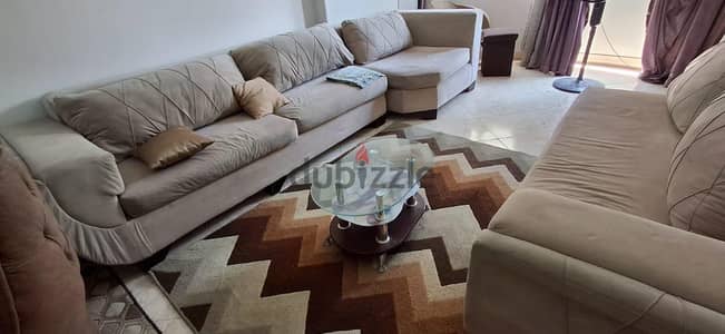 شقة مفروشة بالكامل بالتكييف