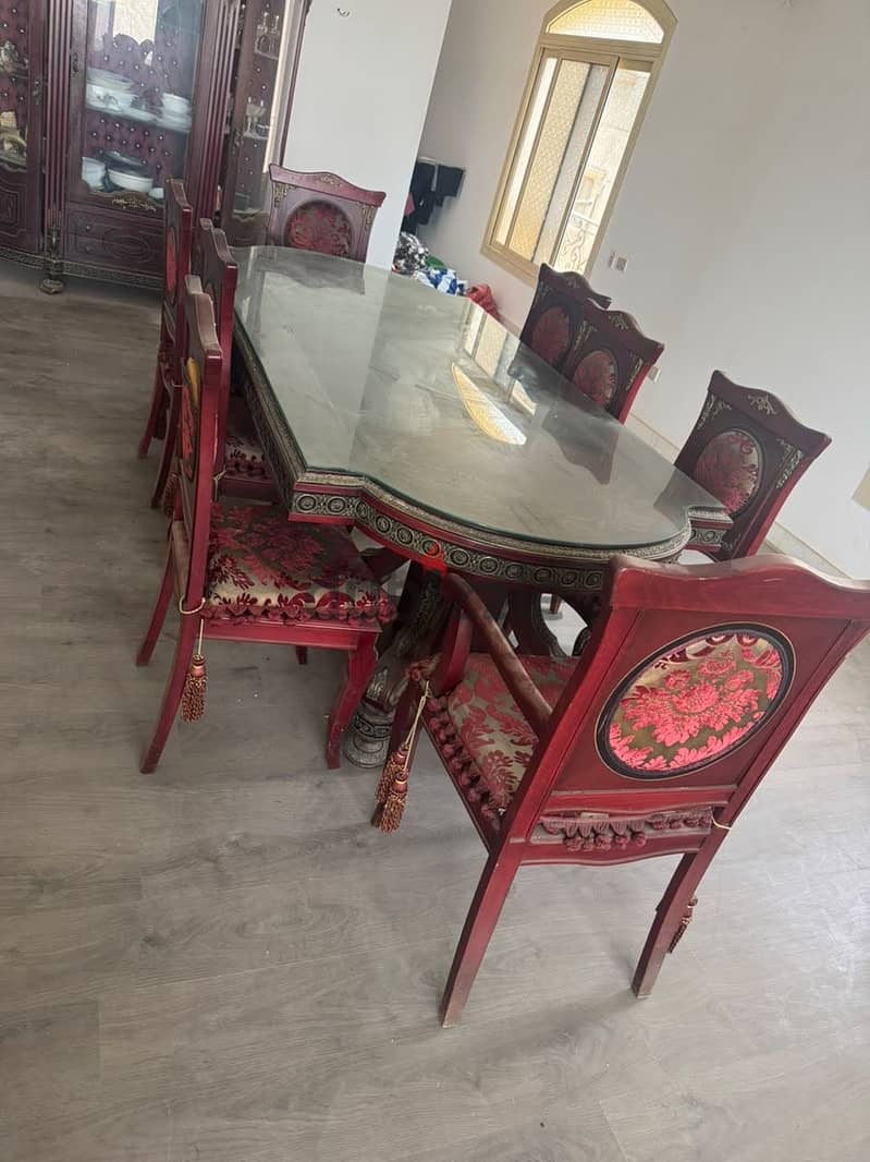 Luxury Classic Dining Room – Excellent Condition 2