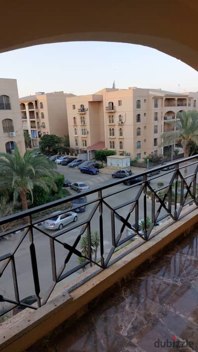 شقة للبيع استلام فوري متشطبة في كمبوند بانوراما الشروق