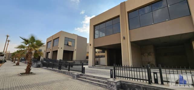 Prime 210 SQM Retail Shop for Rent in Golden Square