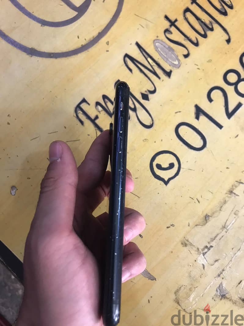 Apple - iPhone XR 1