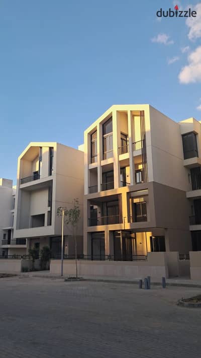 Immediate receipt apartment in VYE SODIC in Sheikh Zayed next to Beverly Hills