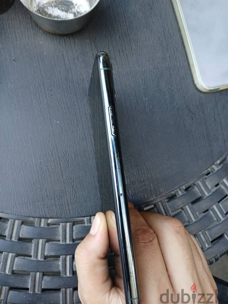 Apple - iPhone 11 Pro Max 2