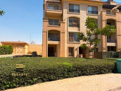 Apartment for sale 3 rooms in Compound Stone with a distinctive area